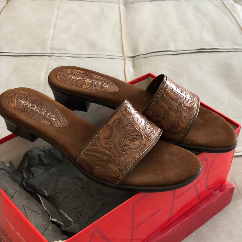 Aerosoles brown leather sandals size 8